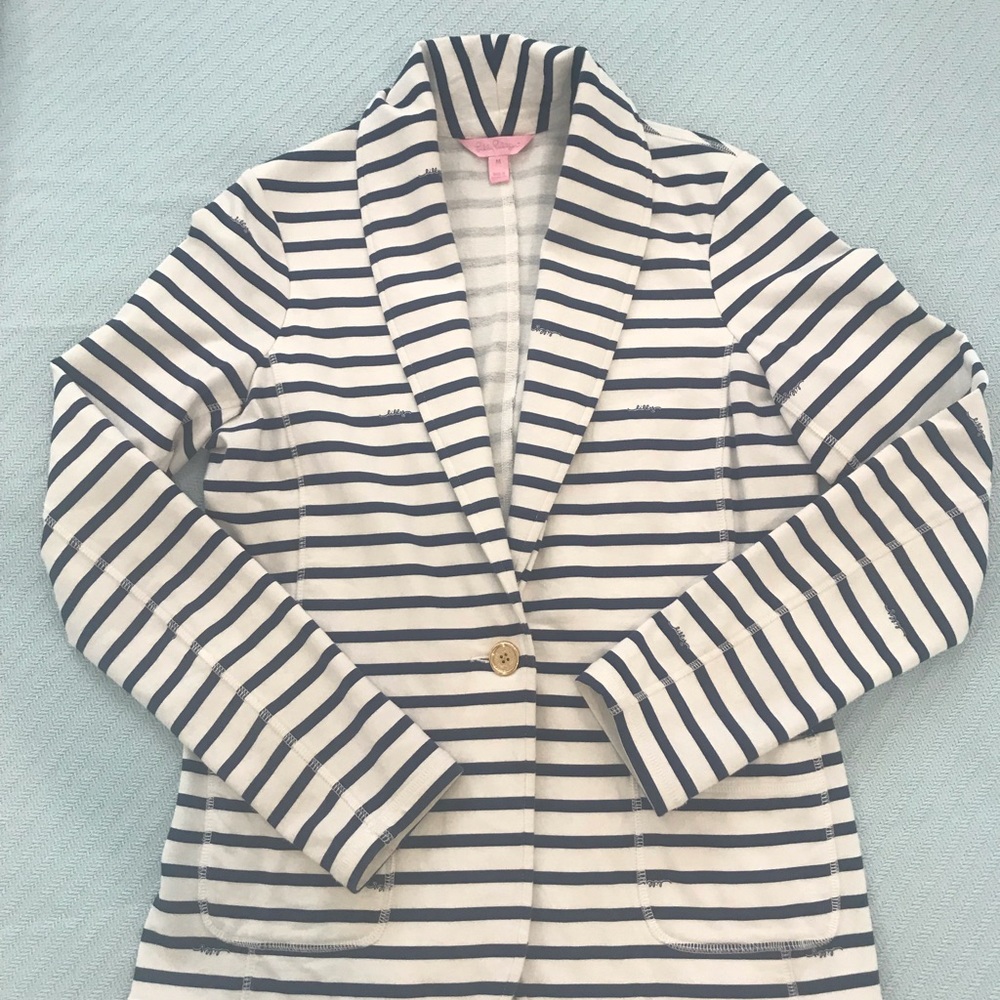 LILLY PULITZER KNIT NAVY AND WHITE BLAZER M